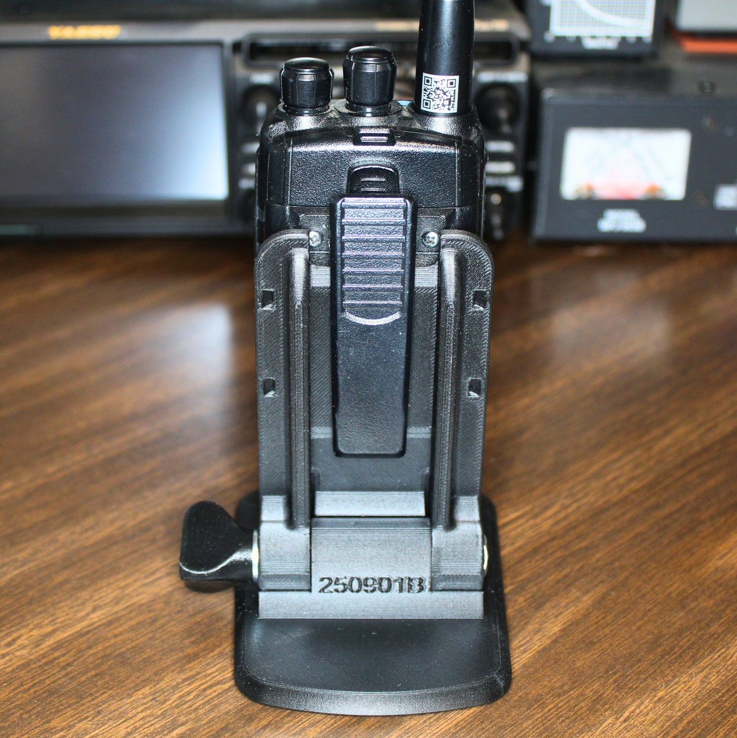 Radio Buddy Pro – Docking Station for Your Handheld Radio